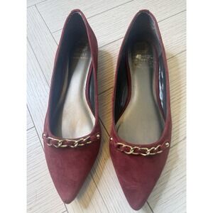 Monet Shoes Women's Sz 9 Red Leather Suede W/ Gold Chain Detail Flats Pointy Toe